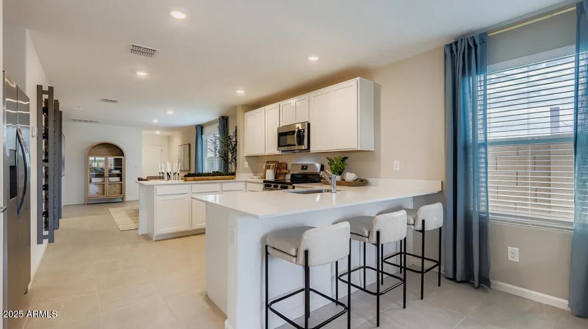 9619 West Piccadilly Road Avondale, AZ 85392 - Photo 3 of 16 Kitchen