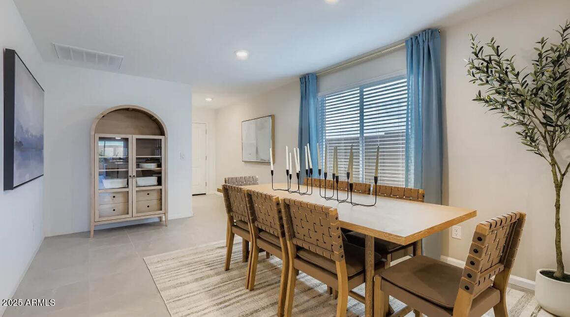 9619 West Piccadilly Road Avondale, AZ 85392 - Photo 4 of 16 Dining