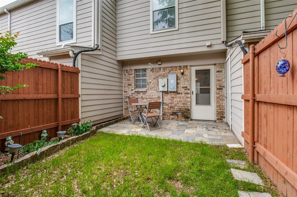 22 Abbey Road Euless, TX 76039 - Photo 1 of 23 Large paito