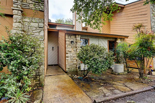 $1,650 | 41 Cypress Fairway Village, Wimberley, TX 78676