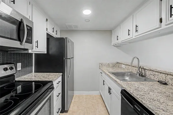 $1,650 | 41 Cypress Fairway Village, Wimberley, TX 78676