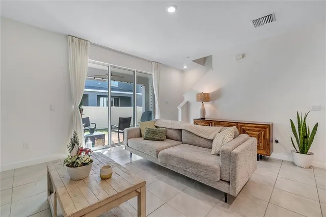 $2,200 | 2916 Peony Pr Lane, Wesley Chapel, FL 33543