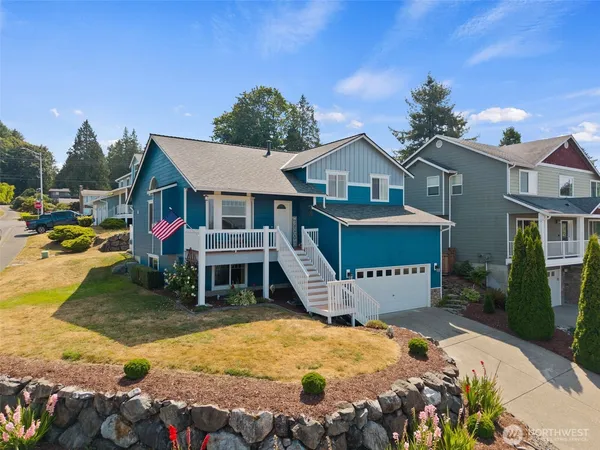 $795,000 | 19 80th Drive Northeast, Lake Stevens, WA 98258