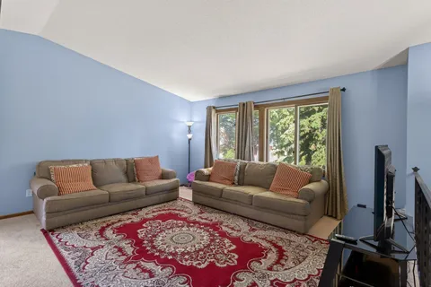 $269,900 | 929 94th Avenue Northeast, Blaine, MN 55434