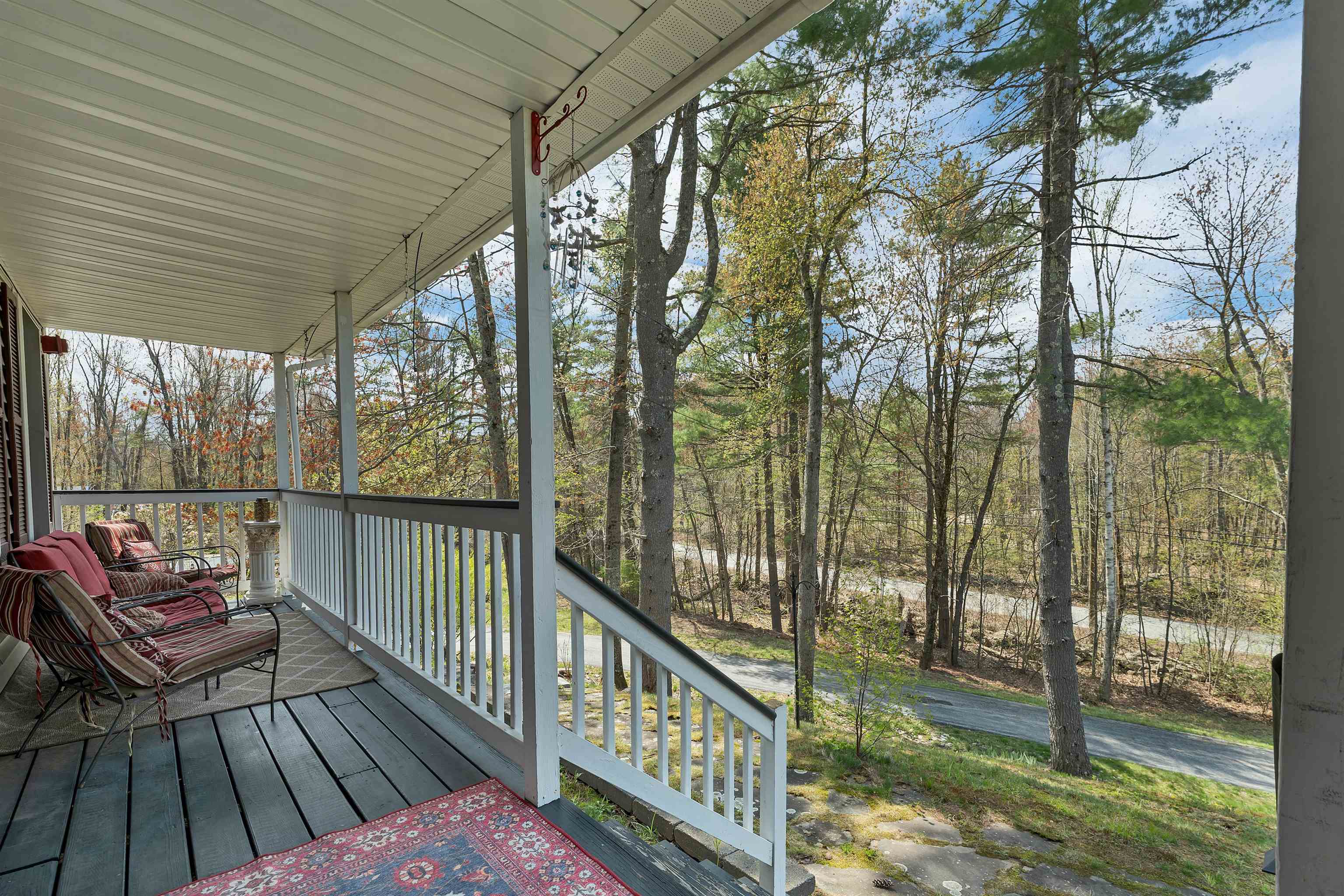 71 Auburn Road Hooksett, NH 03106 - Photo 4 of 59
