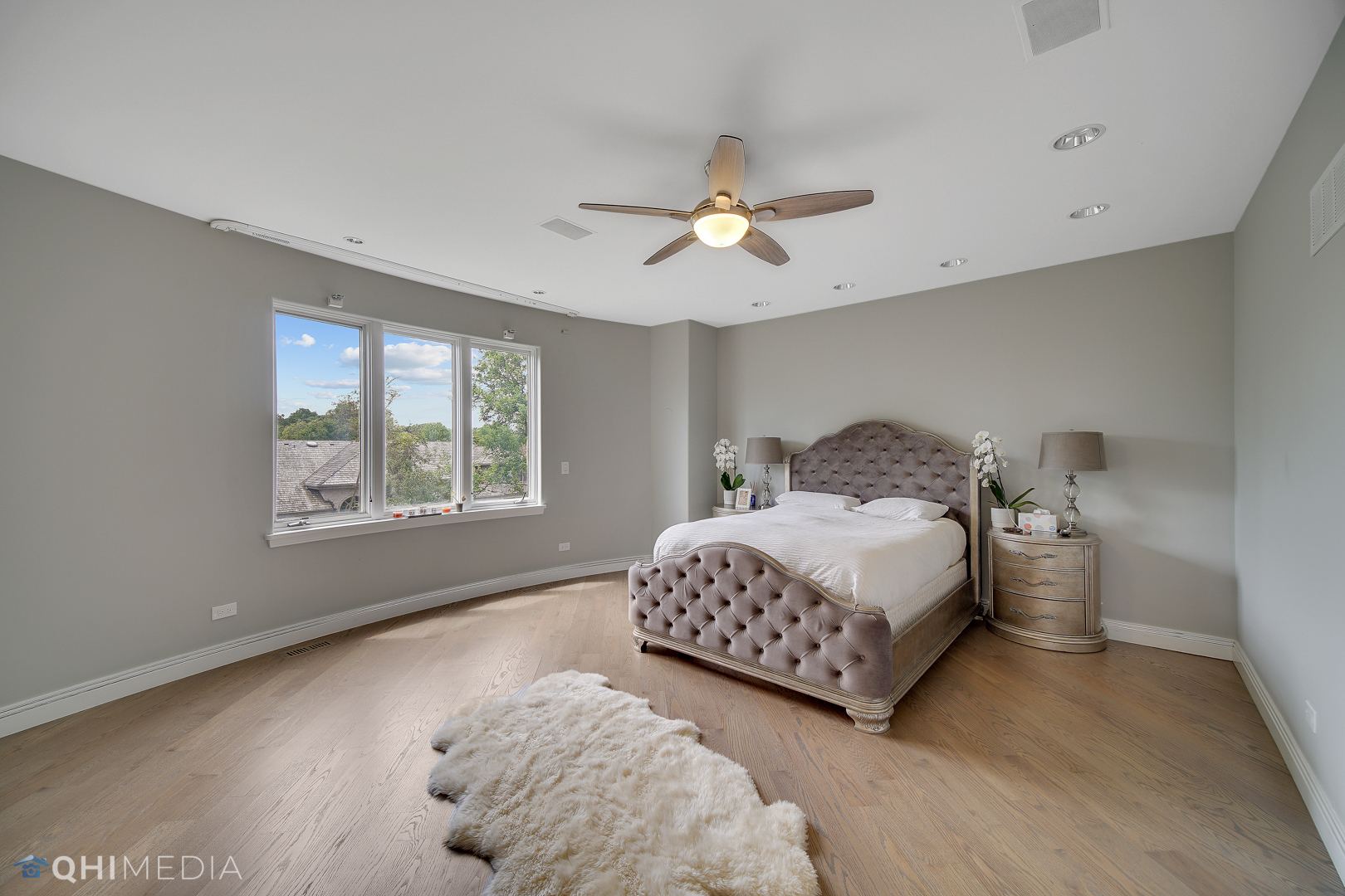 Undisclosed Address Oak Brook, IL 60523 - Photo 29 of 65 a bedroom with a bed and a window