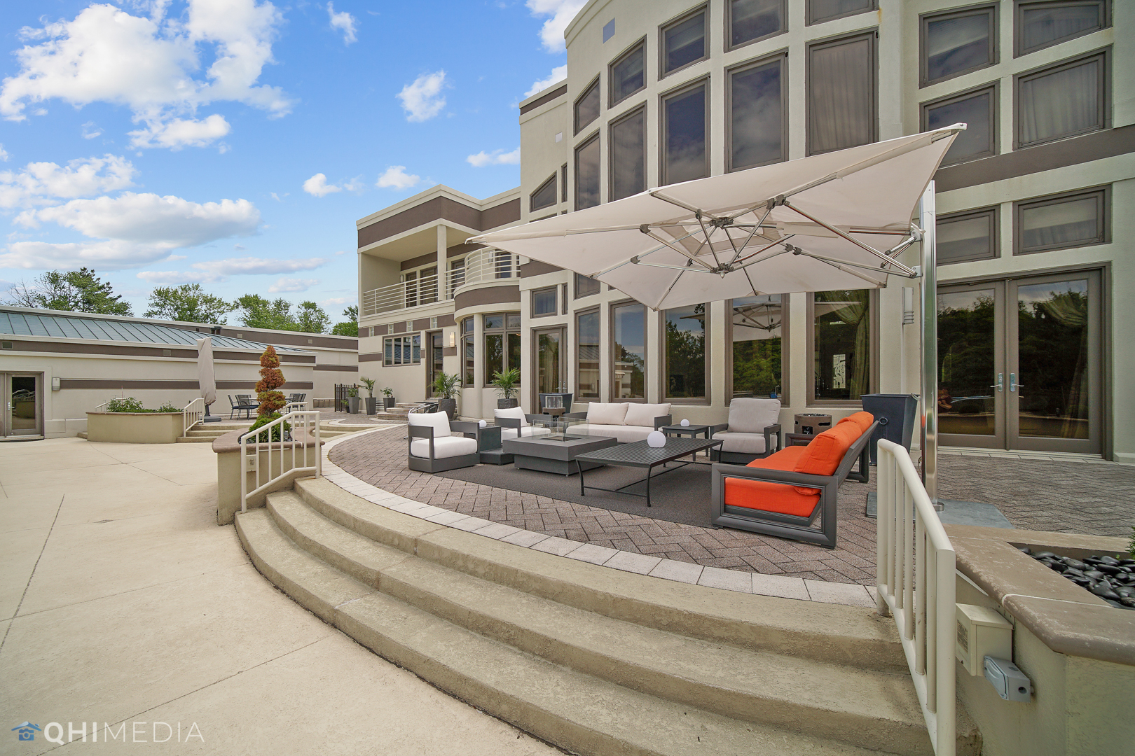 Undisclosed Address Oak Brook, IL 60523 - Photo 41 of 65 a view of a building with sitting area