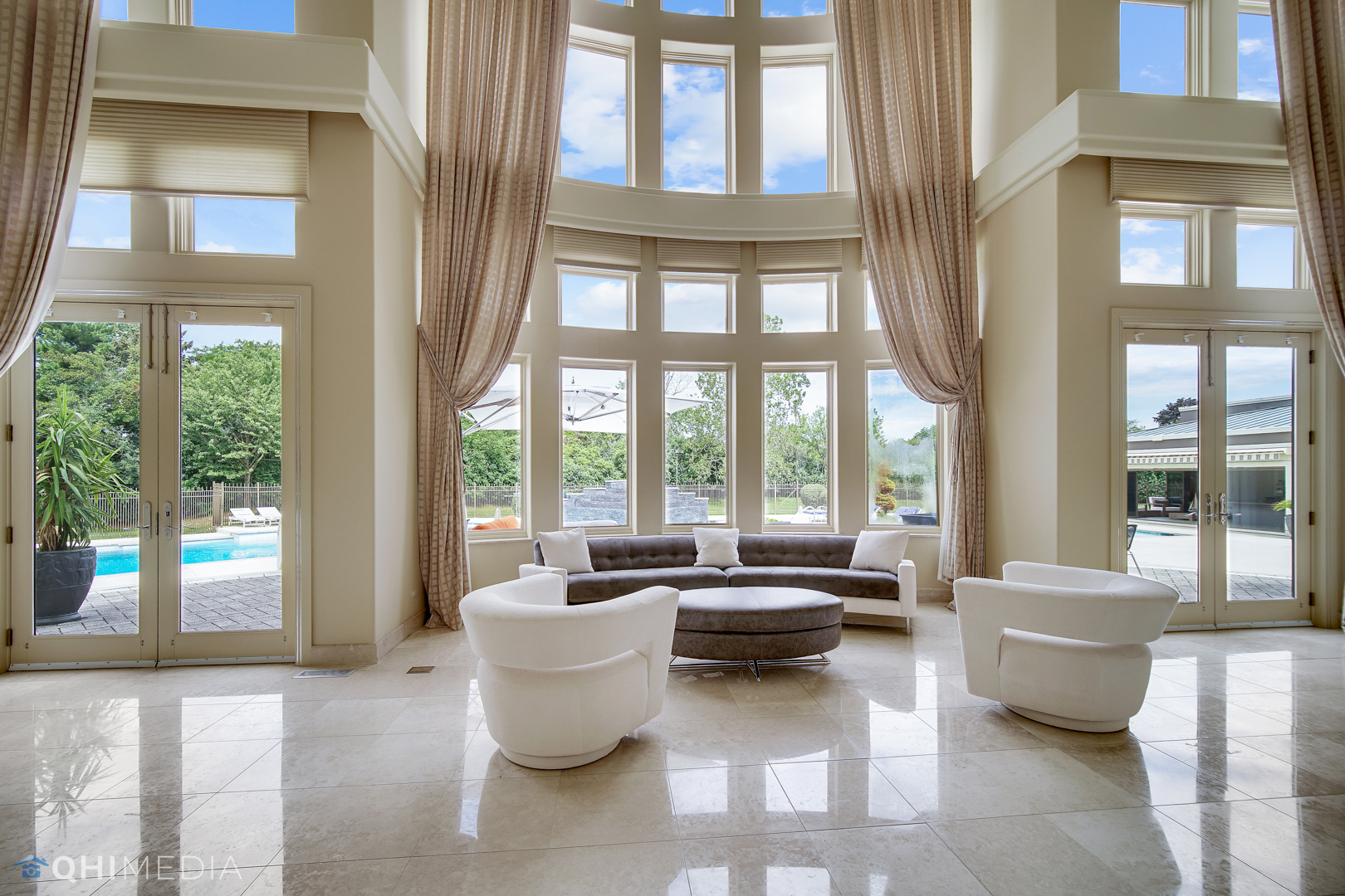 Undisclosed Address Oak Brook, IL 60523 - Photo 10 of 65 a living room with furniture and a large window