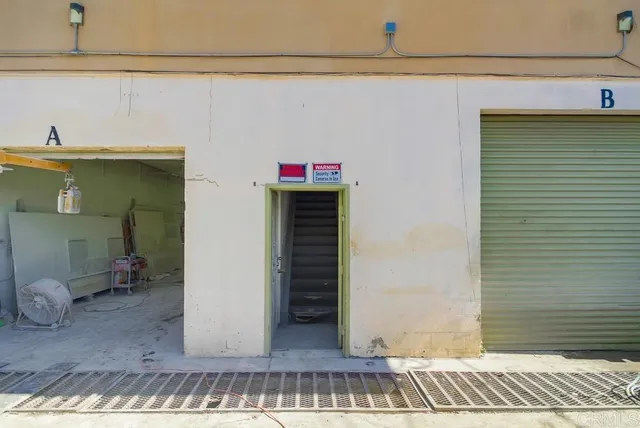 a house view with a outdoor space