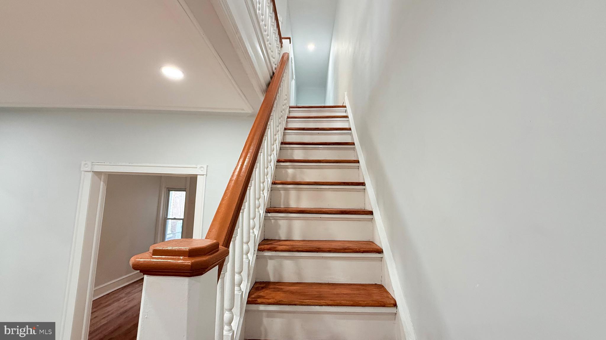 1333 Colwyn Street Philadelphia, PA 19140 - Photo 11 of 38 a view of entryway