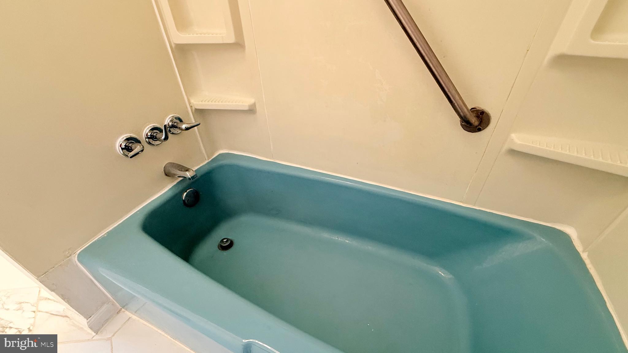 1333 Colwyn Street Philadelphia, PA 19140 - Photo 22 of 38 a bathroom with a bathtub