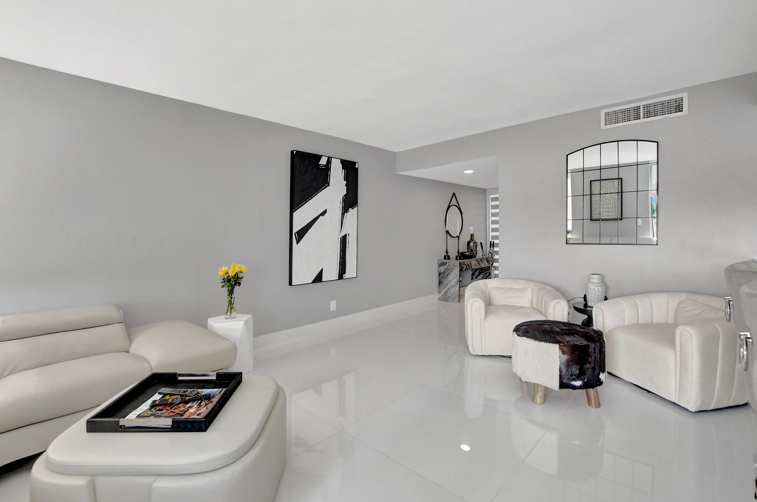 804 Bridgewood Place Boca Raton, FL 33434 - Photo 22 of 54 Living Room