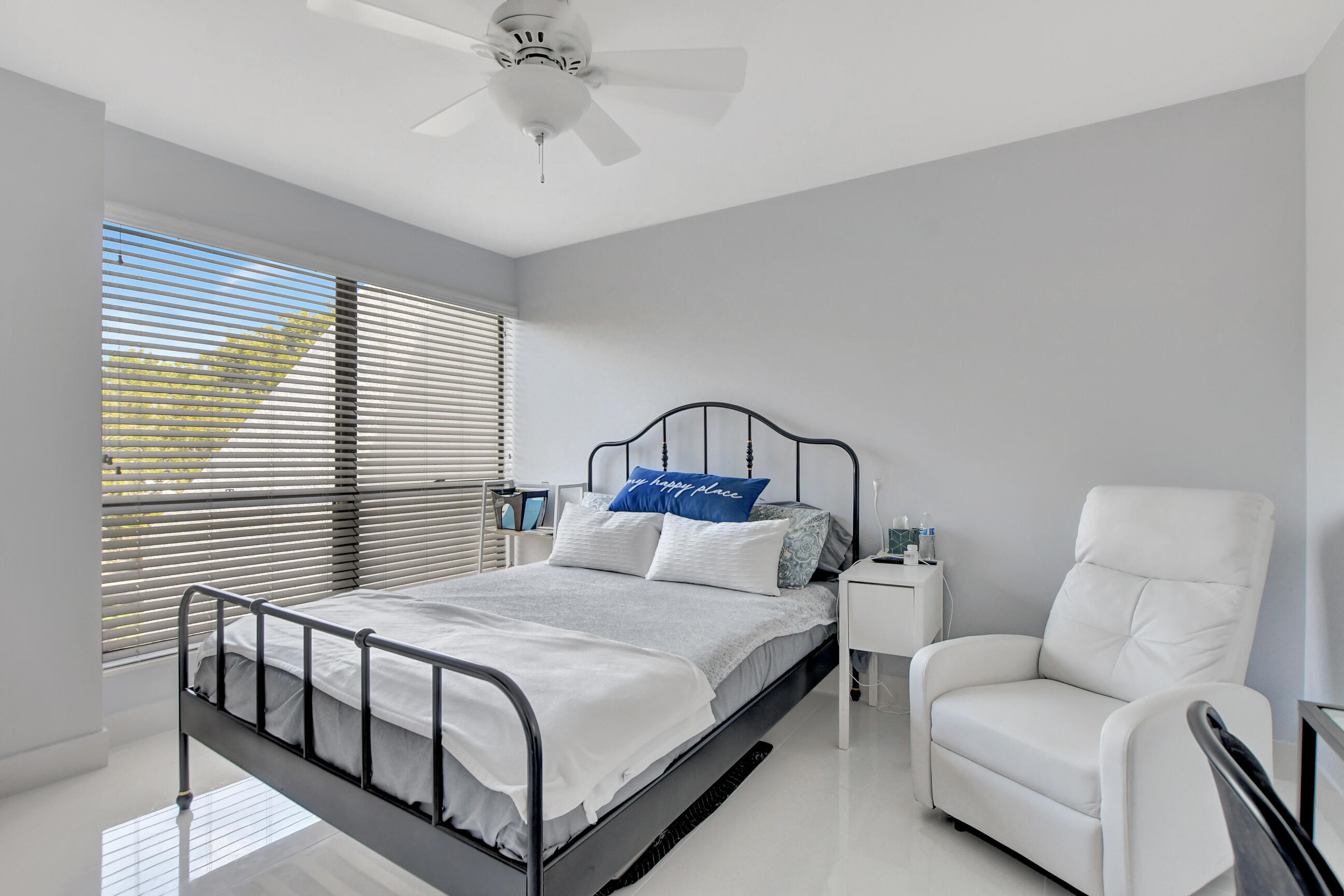 804 Bridgewood Place Boca Raton, FL 33434 - Photo 4 of 54 Guest