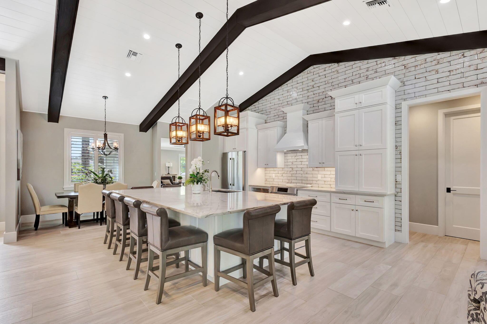 12275 185th Street North Jupiter, FL 33478 - Photo 10 of 35 a dining room with furniture and window