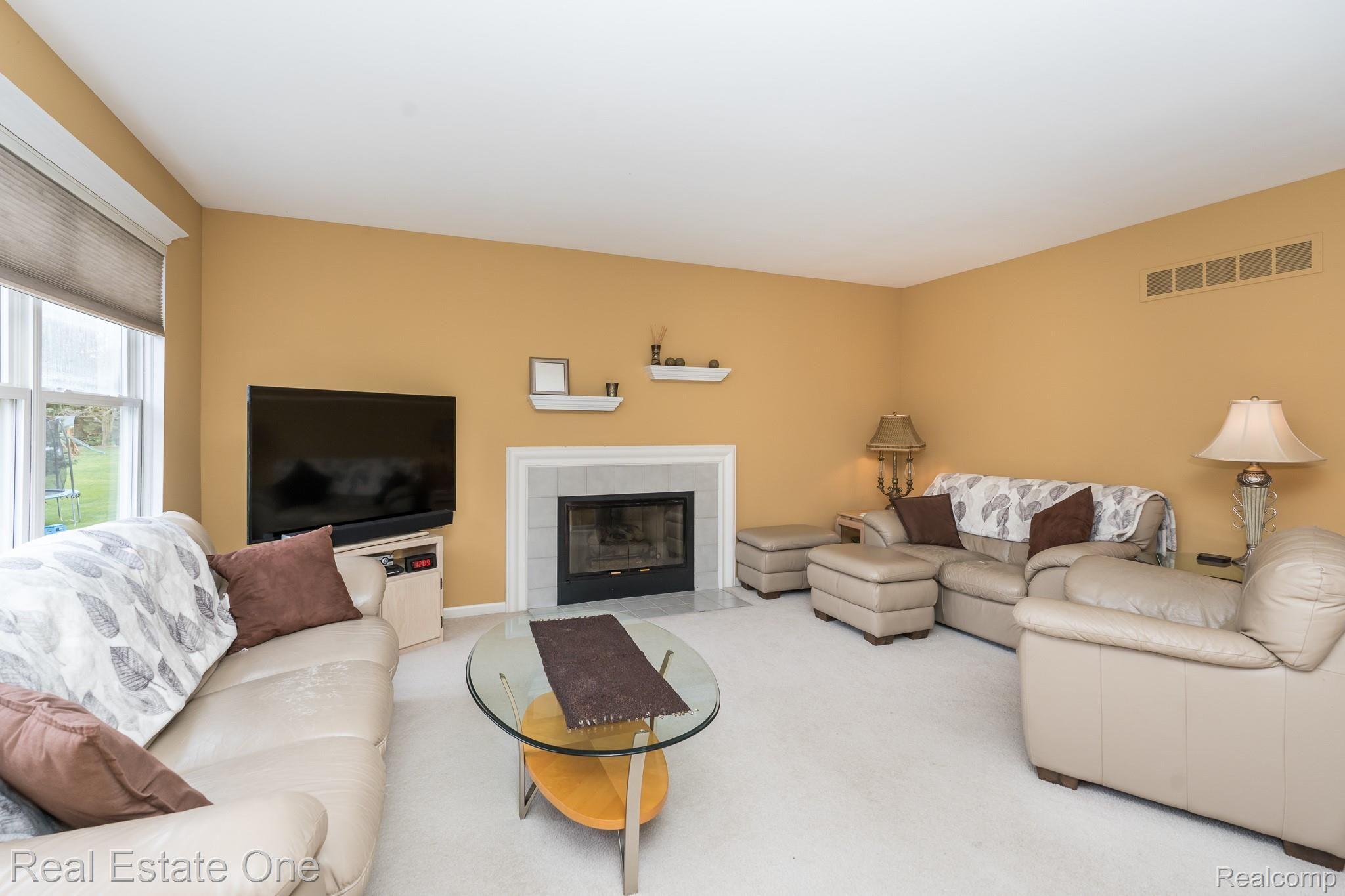 3644 Briarbrooke Lane Rochester, MI 48306 - Photo 19 of 46 Briarbrook MLS-W014.jpg