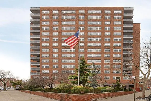 $289,000 | 111-20 73rd Avenue, Unit 10J | Forest Hills