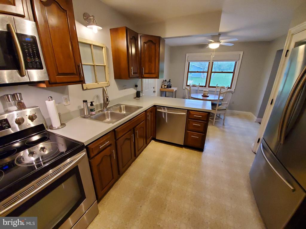 17 Hickorytown Road Carlisle, PA 17015 - Photo 14 of 32 Gallery Image 14