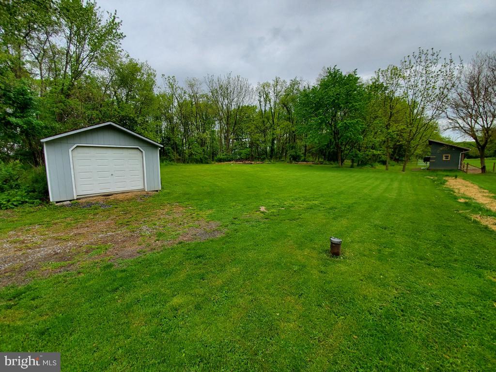 17 Hickorytown Road Carlisle, PA 17015 - Photo 5 of 32 Gallery Image 5