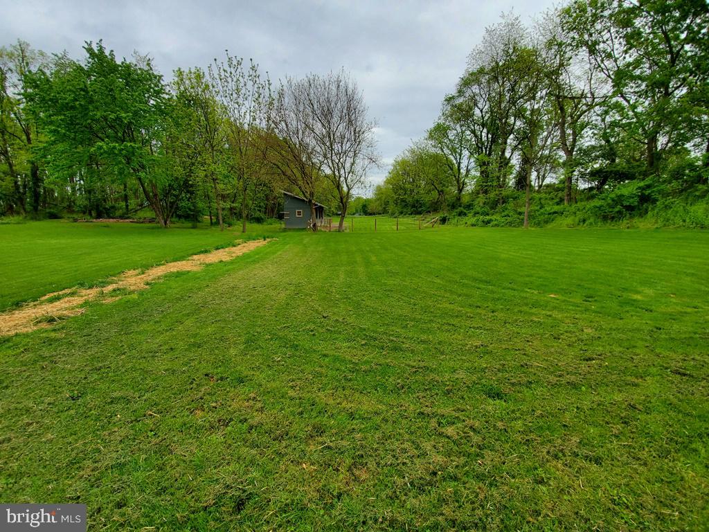 17 Hickorytown Road Carlisle, PA 17015 - Photo 6 of 32 Gallery Image 6