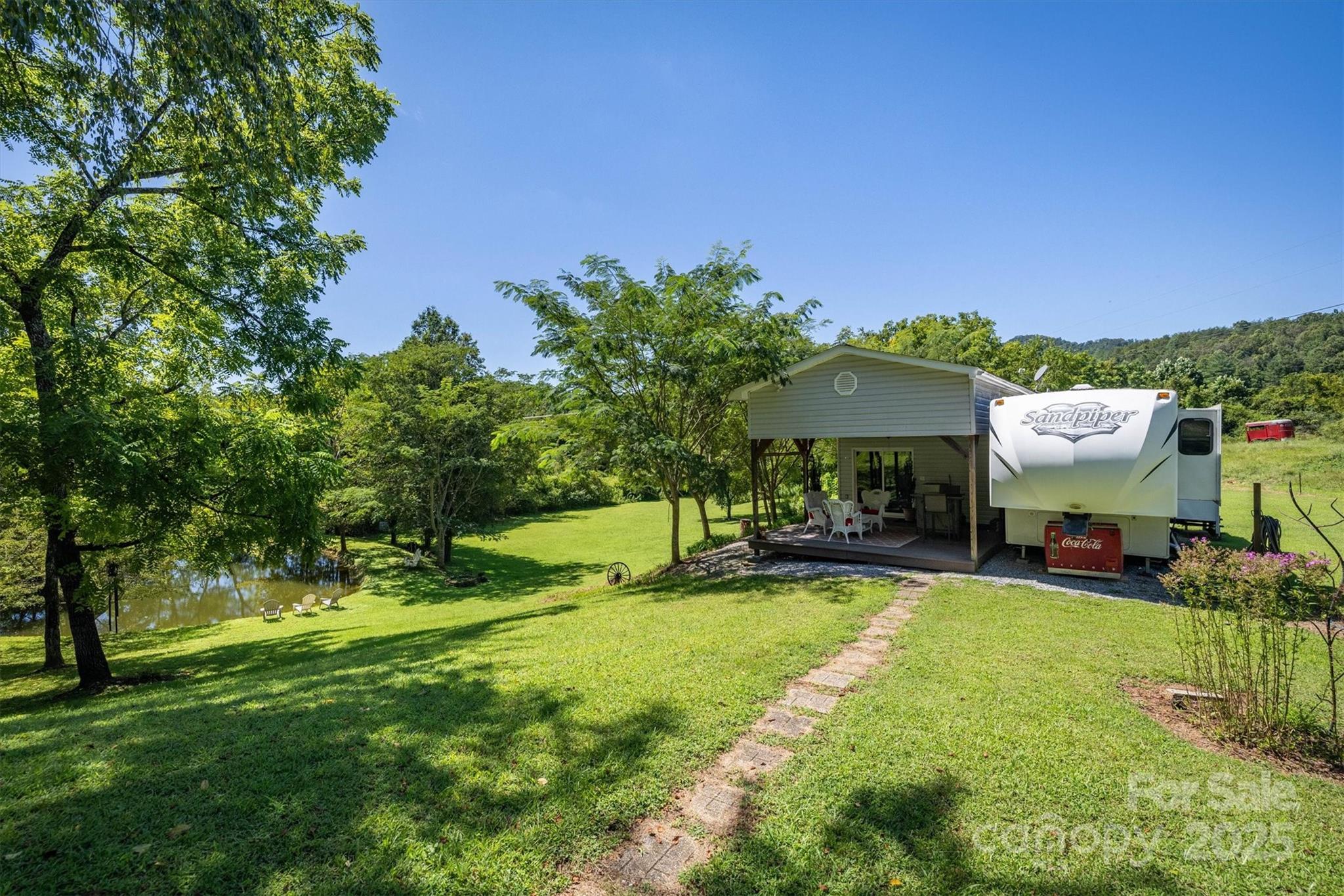 4459 Grandin Road Lenoir, NC 28645 - Photo 6 of 29 Gallery Image 6