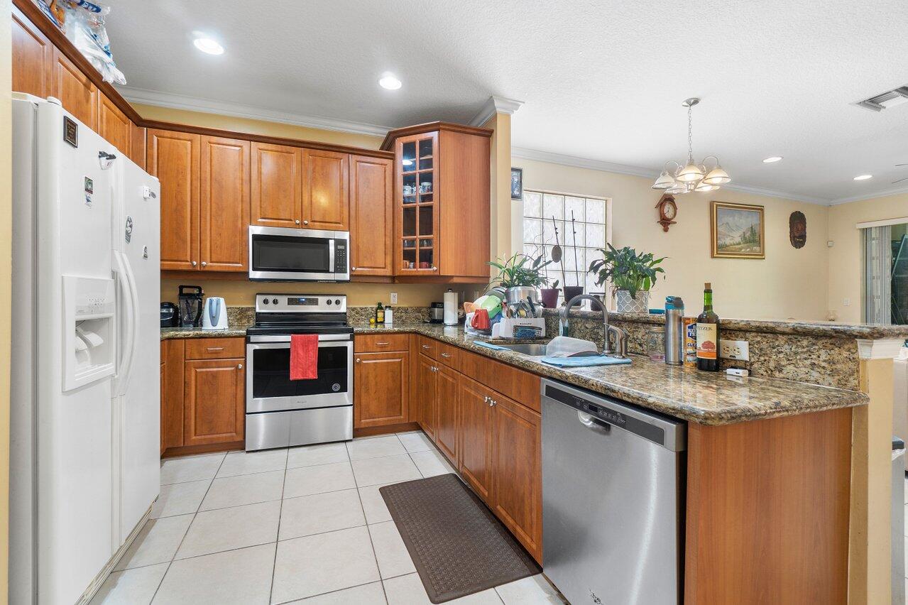 307 Mulberry Grove Road West Palm Beach, FL 33411 - Photo 11 of 24 012-307MulberryGroveRoad-RoyalPalmBeach-