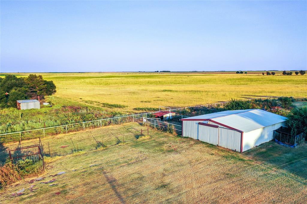1303 Grand Central Avenue O'Brien, TX 79539 - Photo 36 of 40 a view of a city and an ocean