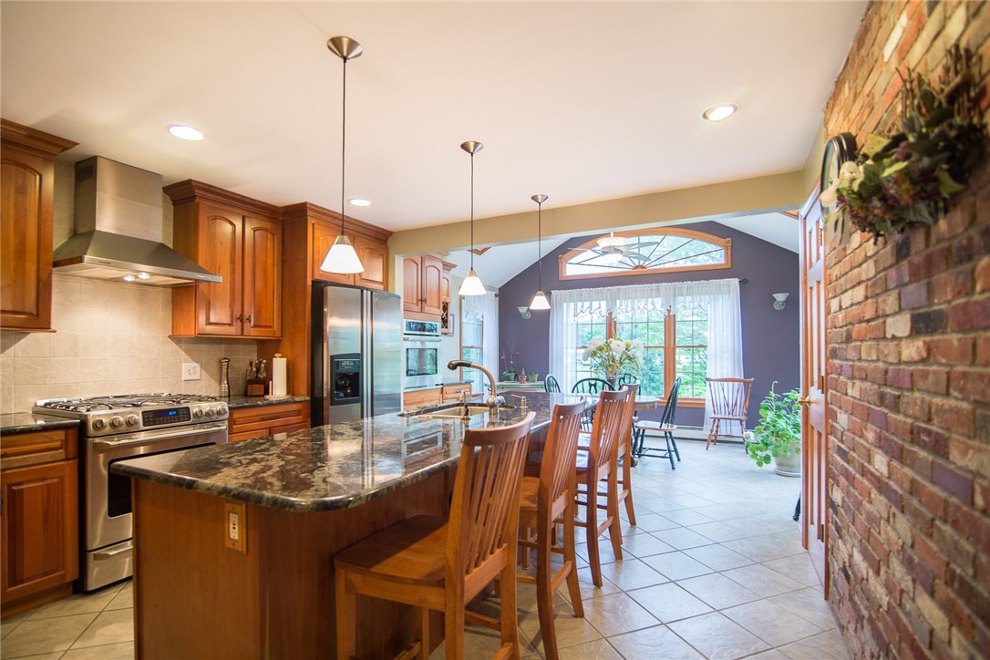 7 Pinetop Road Barrington, RI 02806 - Photo 15 of 34 Gallery Image 15