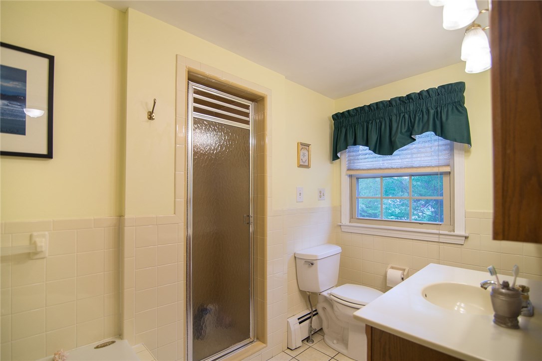 7 Pinetop Road Barrington, RI 02806 - Photo 16 of 34 Gallery Image 16
