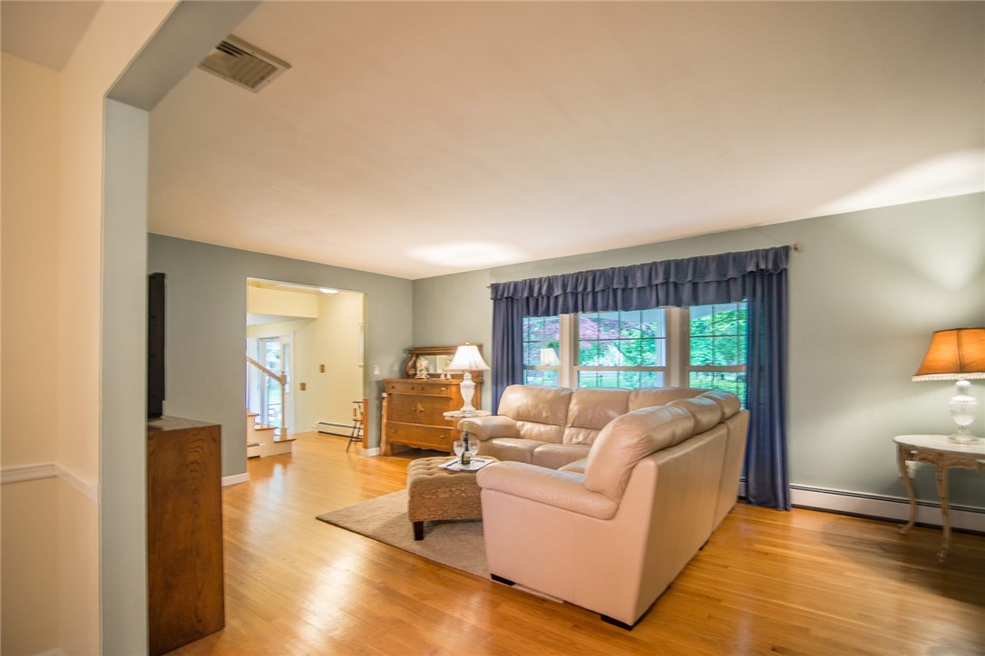 7 Pinetop Road Barrington, RI 02806 - Photo 18 of 34 Gallery Image 18