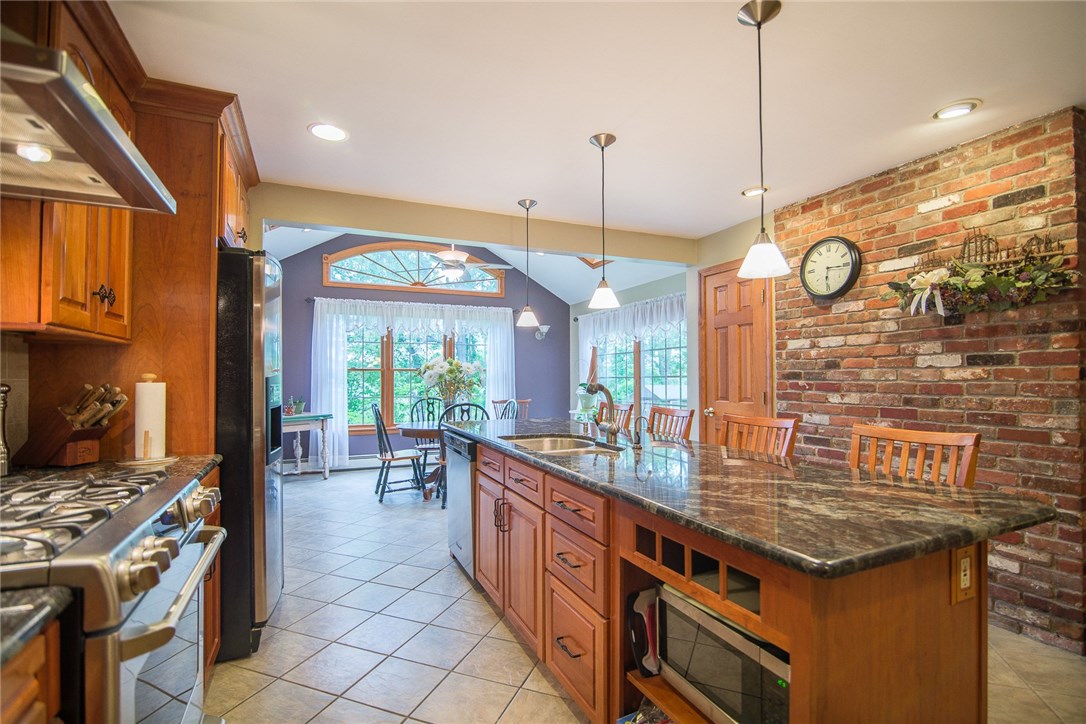 7 Pinetop Road Barrington, RI 02806 - Photo 25 of 34 Gallery Image 25