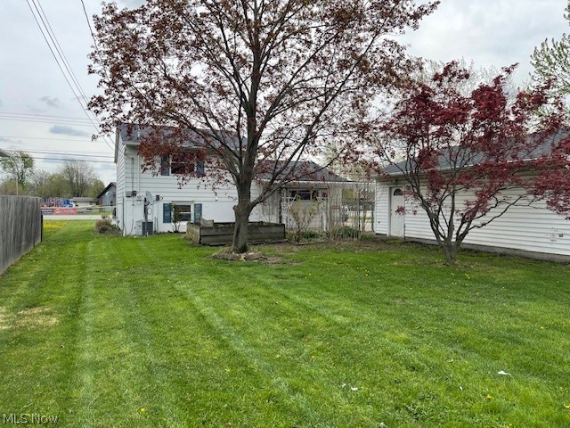 4036 North Leavitt Road Lorain, OH 44053 - Photo 15 of 18 Rear yard