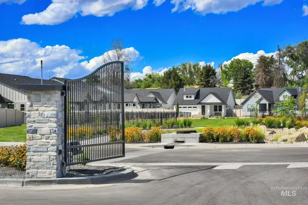 $574,900 | 1750 North Grn Pne Lane, Star, ID 83669