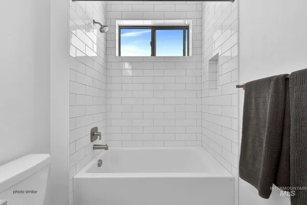 $574,900 | 1750 North Grn Pne Lane, Star, ID 83669