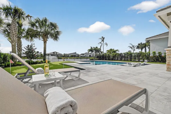$1,295,000 | 10764 Northbrook Circle, Palm Beach Gardens, FL 33412