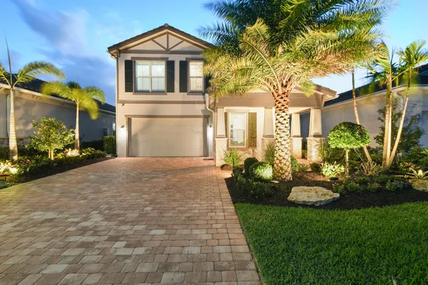$1,295,000 | 10764 Northbrook Circle, Palm Beach Gardens, FL 33412