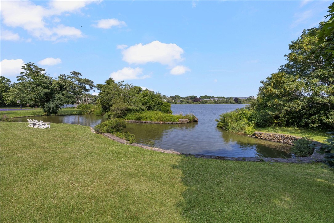 44 Bliss Mine Road, Unit 10 Middletown, RI 02842 - Photo 37 of 50