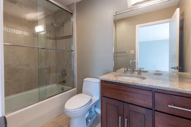 a view of a pathway both side of a building