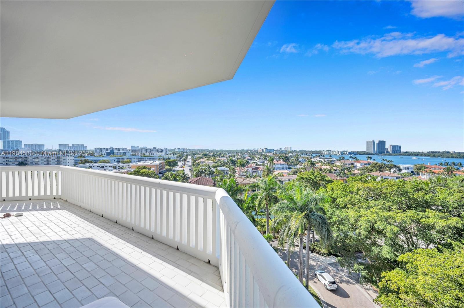 2000 Island Boulevard, Unit 806 Aventura, FL 33160 - Photo 7 of 30 a view of balcony with city view