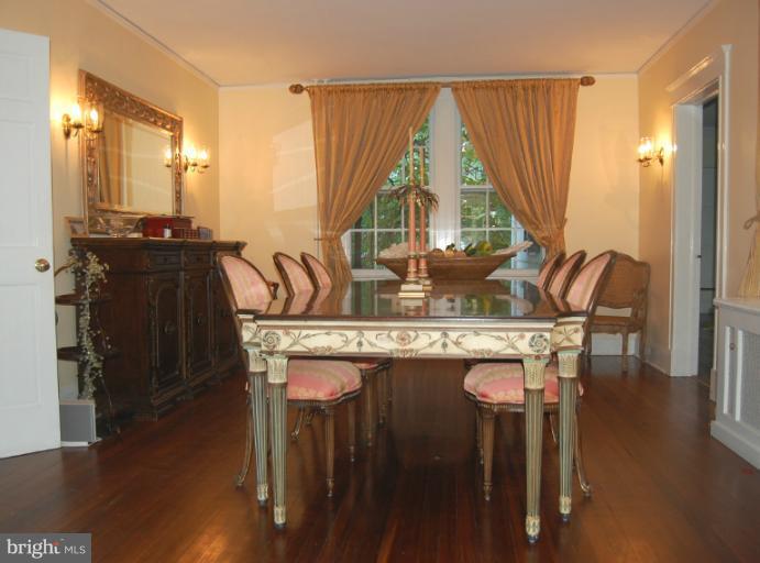 1407 Berwick Road Towson, MD 21204 - Photo 1 of 30 Dining Room