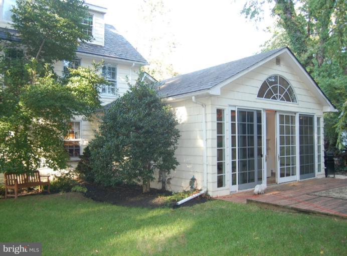 1407 Berwick Road Towson, MD 21204 - Photo 15 of 30 Exterior (General)