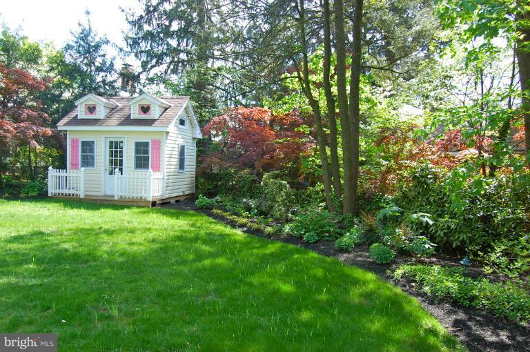 1407 Berwick Road Towson, MD 21204 - Photo 22 of 30 Exterior (General)