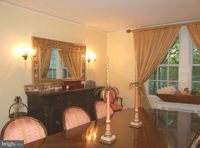 1407 Berwick Road Towson, MD 21204 - Photo 6 of 30 Dining Room