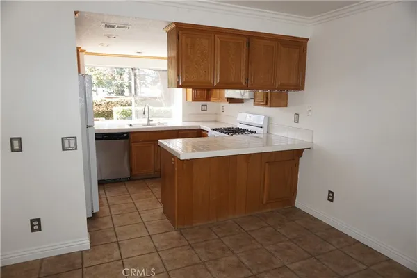 $3,300 | 1710 Maxwell Lane, Corona, CA 92881