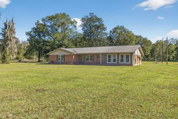 $319,000 | 137 Private Road 8116, Orange, TX 77632