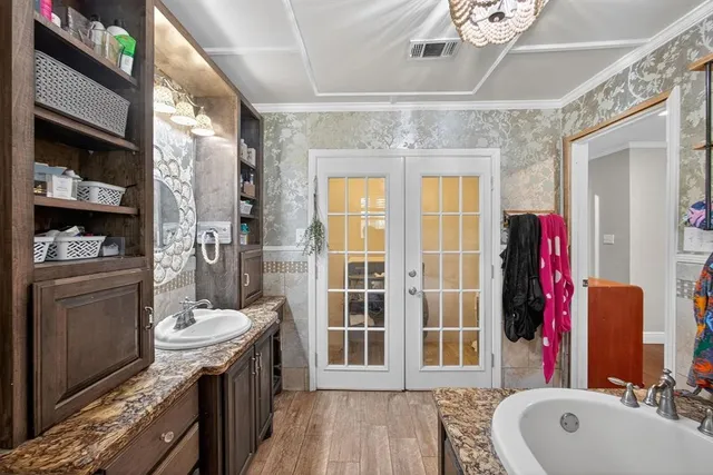 a view of entryway with a hall