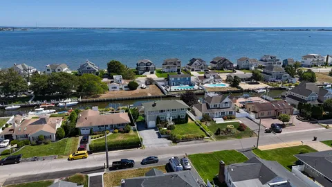 $1,450,000 | 15 Marlin Road, East Quogue, NY 11942