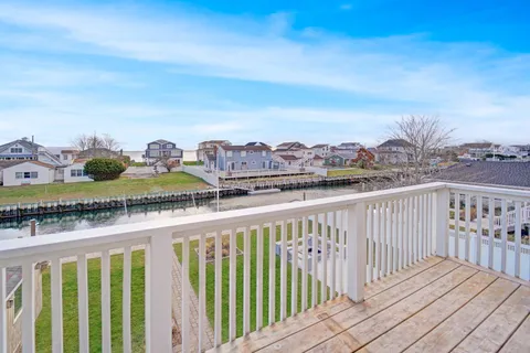 $1,450,000 | 15 Marlin Road, East Quogue, NY 11942