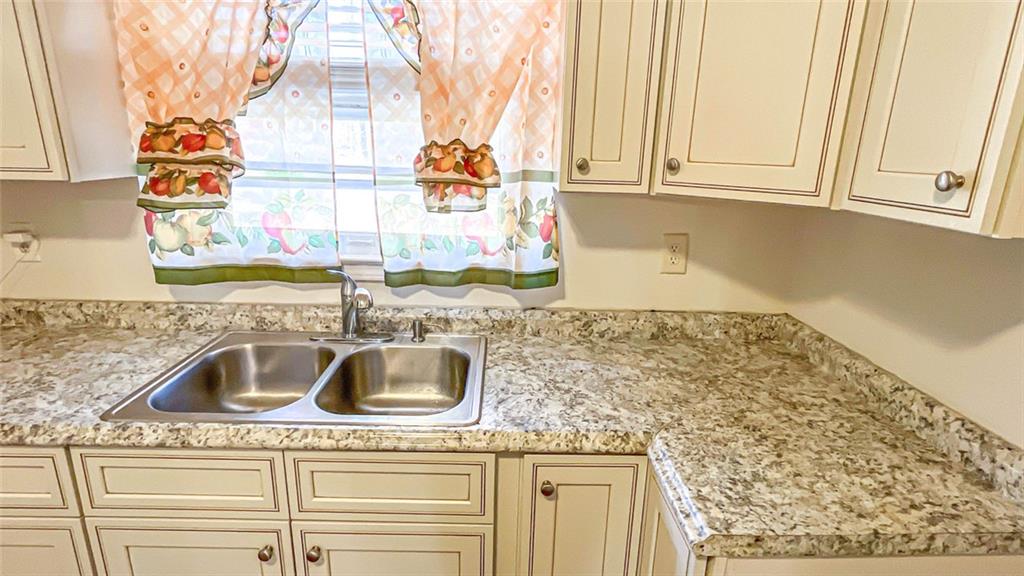 2162 Holly Hill Drive Decatur, GA 30032 - Photo 16 of 32