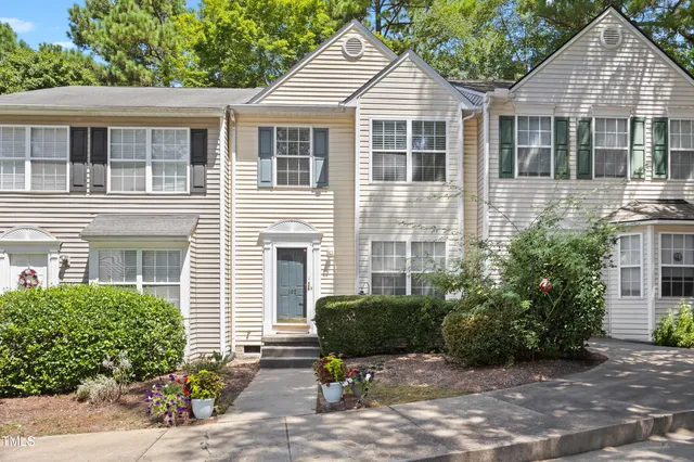 $285,000 | 102 Climbing Ivy Court, Cary, NC 27511