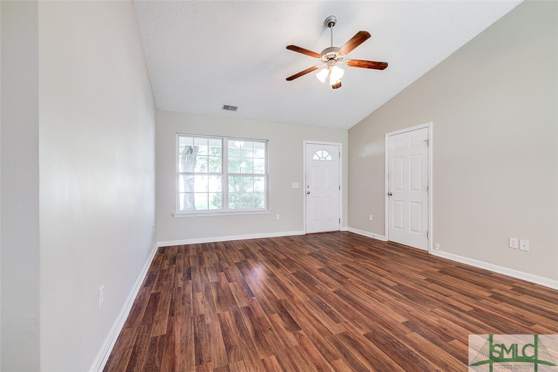132 Knotty Pine Circle Springfield, GA 31329 - Photo 7 of 27
